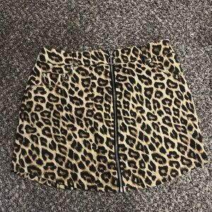 Forever 21 Animal Print Mini Skirt with Zipper